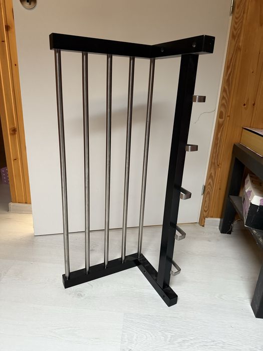 Vând cuier IKEA Tjusig