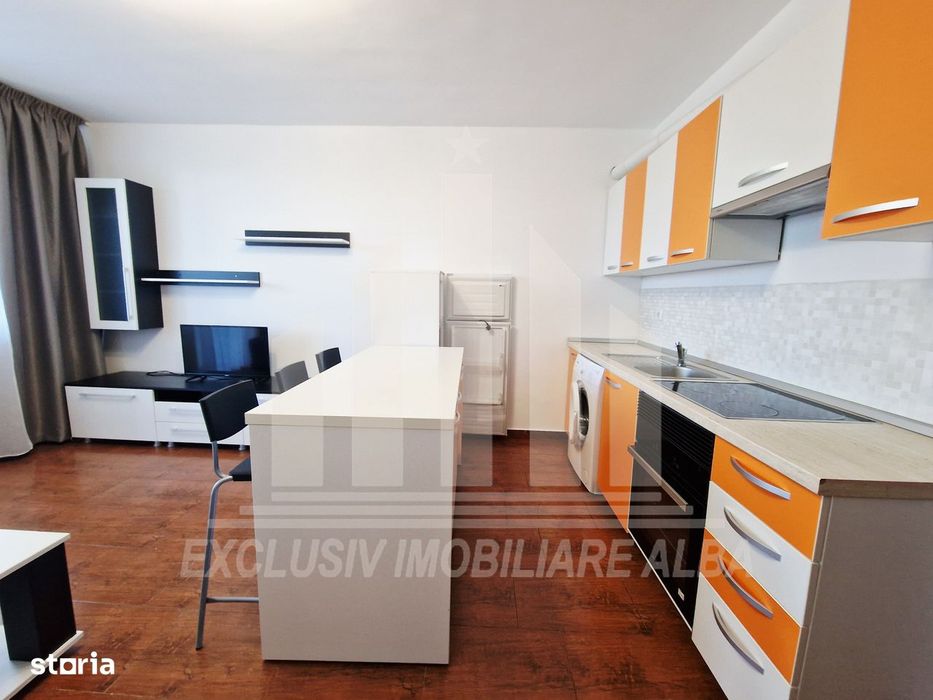 Apartament cu 3 camere decomandate, Cetate