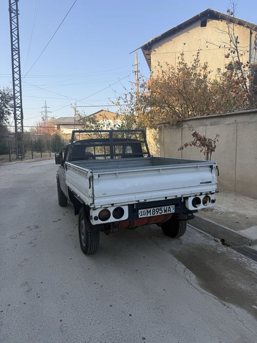 Нива пикап сотлади холати зор олас минас