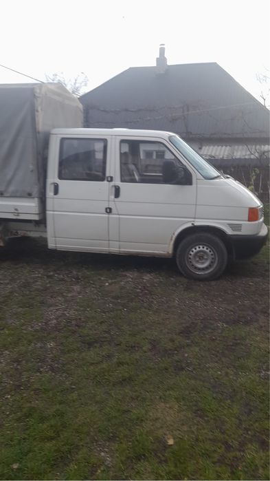 Vand volkswagen transporter . 400000 km . Stare buna de functionare .