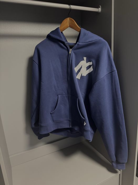 Akimbo Club Yankee Hoodie