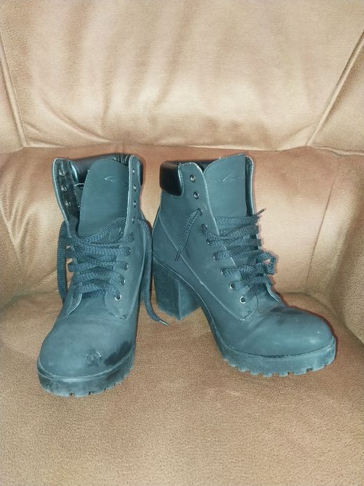 Мъжки кадифени мокасини със златисти рог ,дамски боти