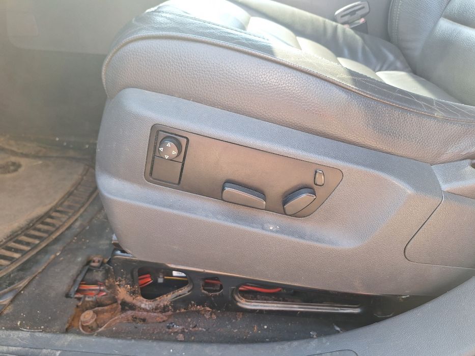 Scaun fata, sofer electric incalzit piele VOLKSWAGEN TOUAREG 7LA, 7L6,