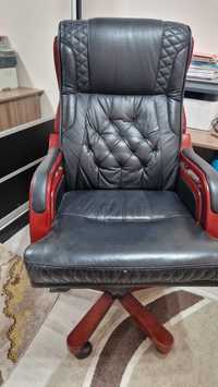 Офисное кресло,кресло для начальника
