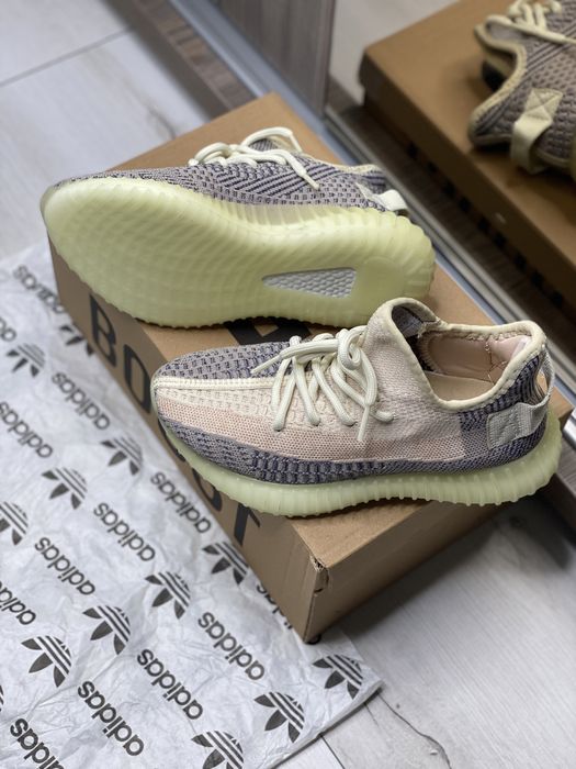 Adidasi YEEZI BOOST 350