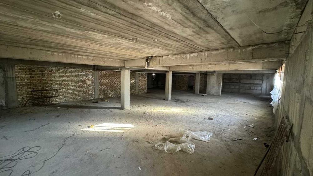 Полуподвальное помещение в Яшнобаде – продажа частями, 300 м²