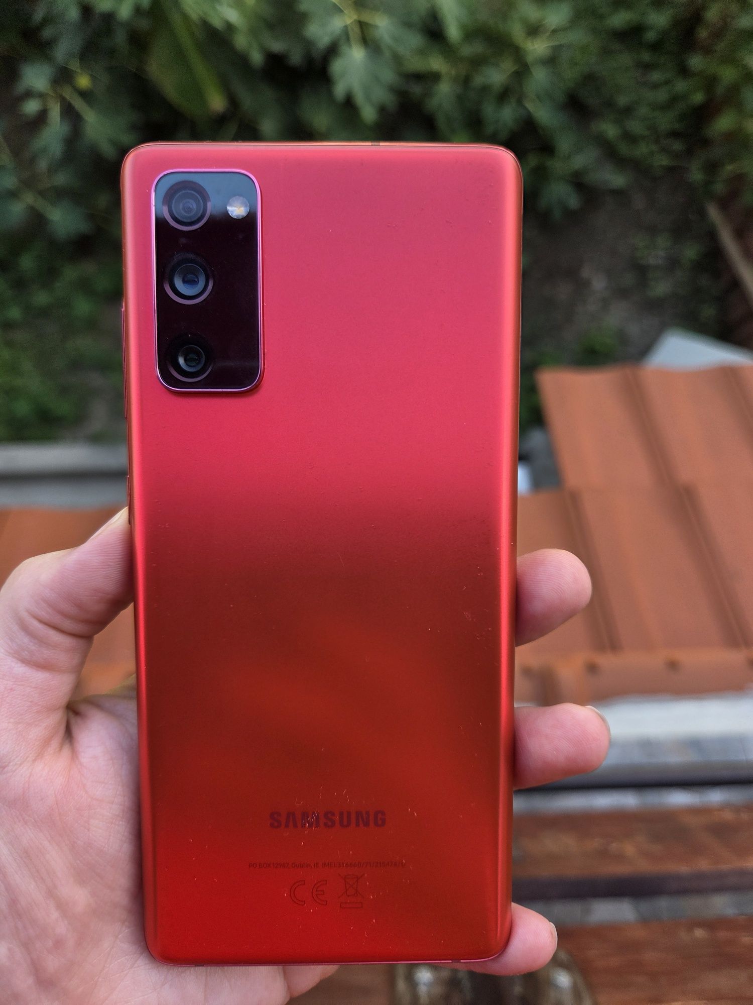 Samsung S20 FE червен