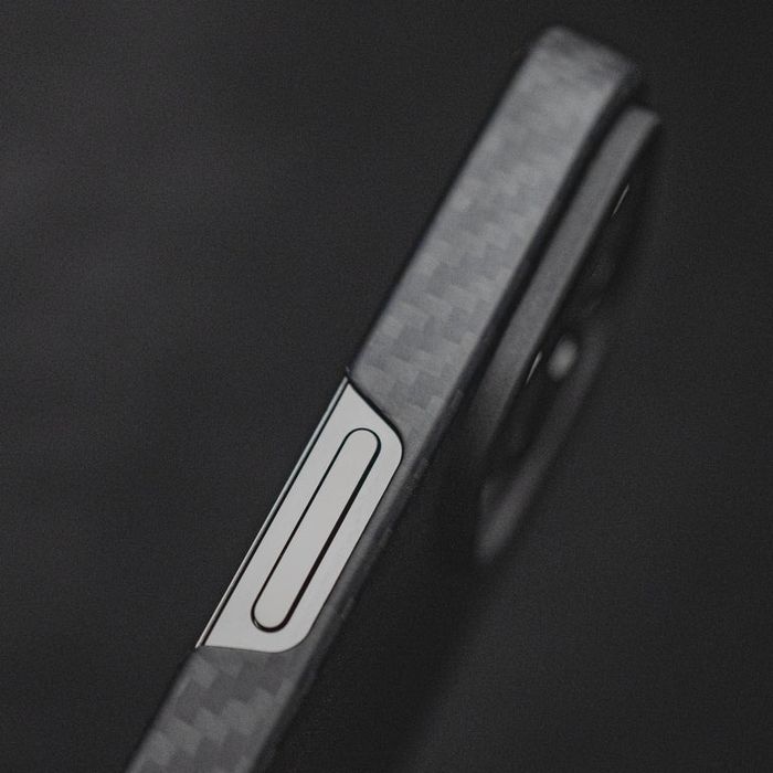 Husa carbon kevlar aramid iPhone 15, 15 Pro, 15 Plus