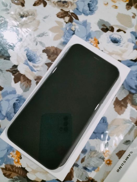 Продам айфон 11 и самсунг А 07 на 64гб