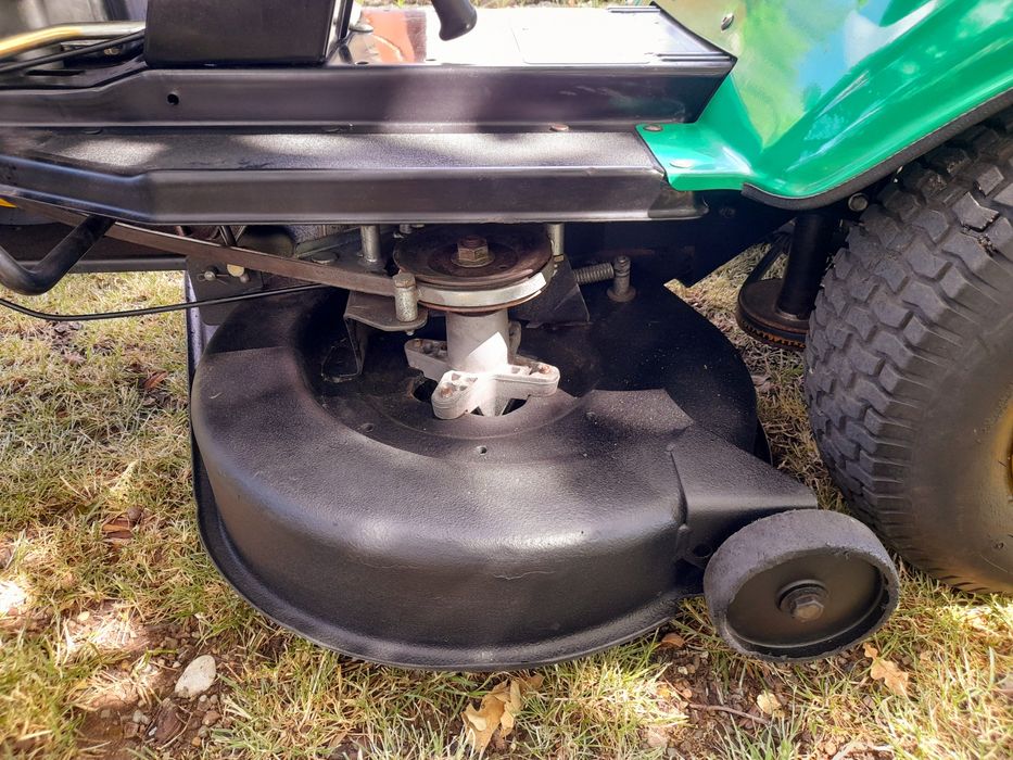 Tractoras tuns iarba MTD MASTERCUT Briggs&Stratton 15,5HP 92cm 5TREPTE