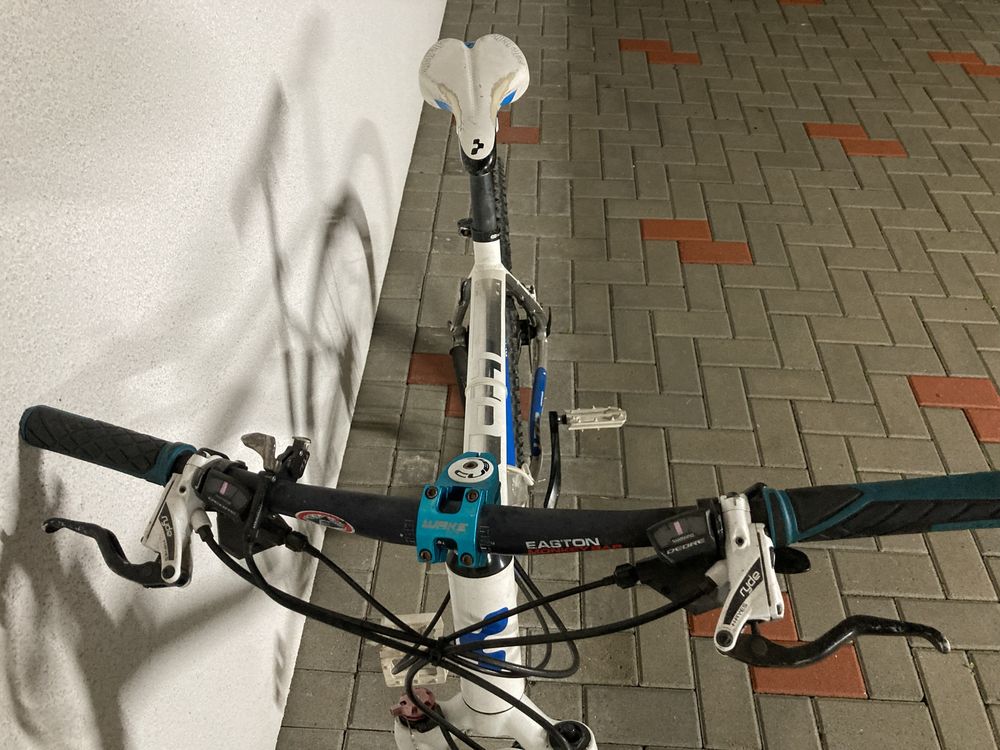 Bicicleta Cube LTD Pro