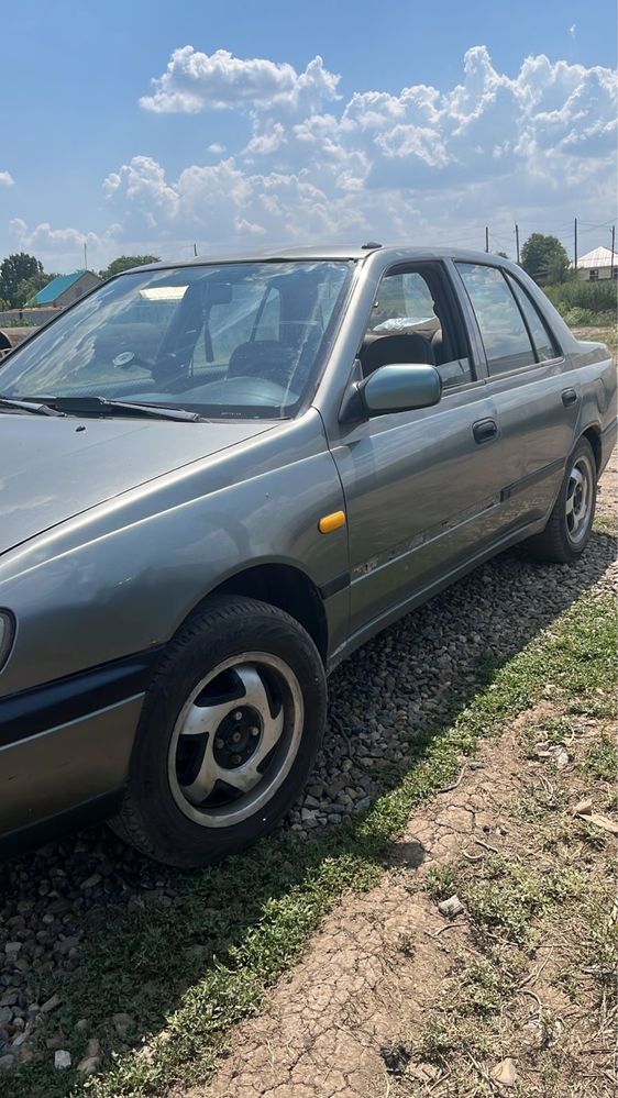 Продам Nissan Sunny 1.4L 1993г.в