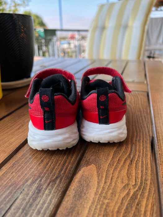 Детки маратонки Nike