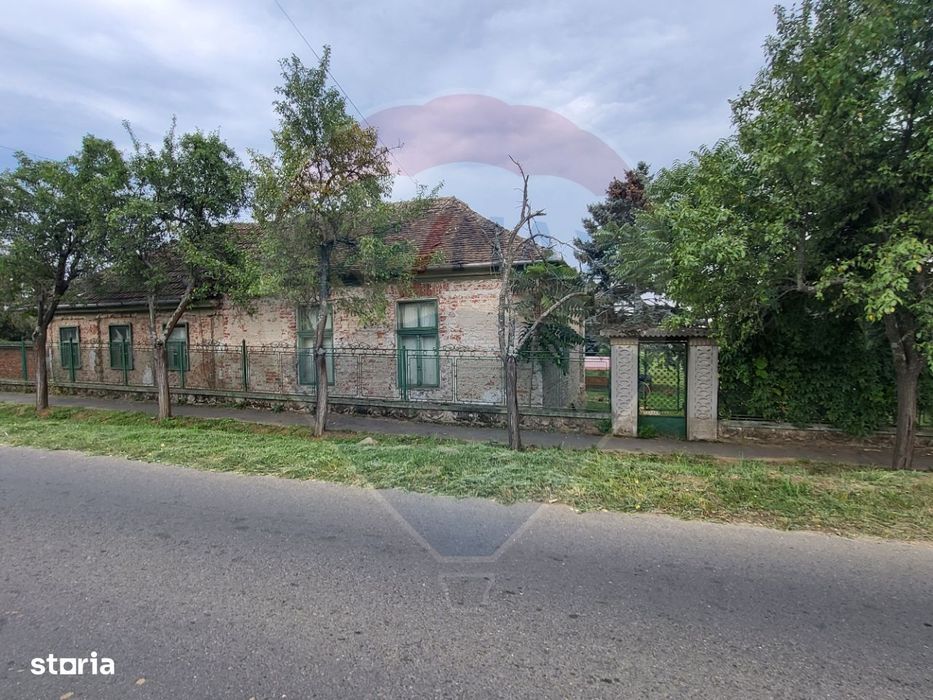 Vanzare AFACERE PROFITABILA si IMOBIL 324 mp cu teren 5077 mp Ghioroc