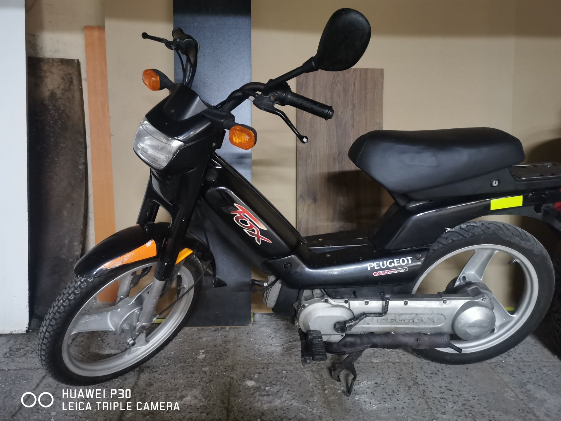 Peugeot fox 50k.