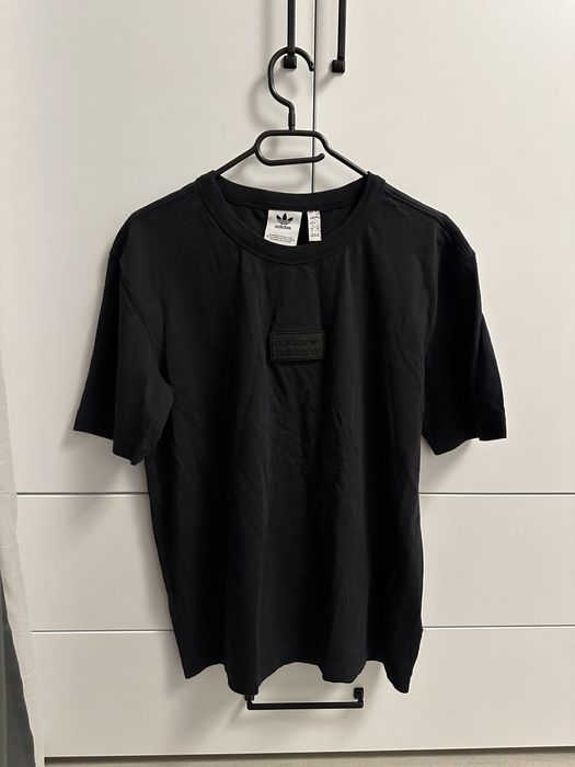 tricou adidas cu logo minimalist nou fara eticheta original marimea S