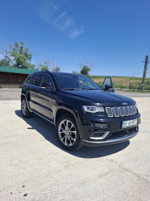Vând Jeep Grand Cherokee Summit