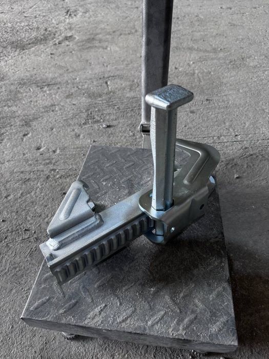 Универсальный замок для опалубки (Анод / Оцинкованый)