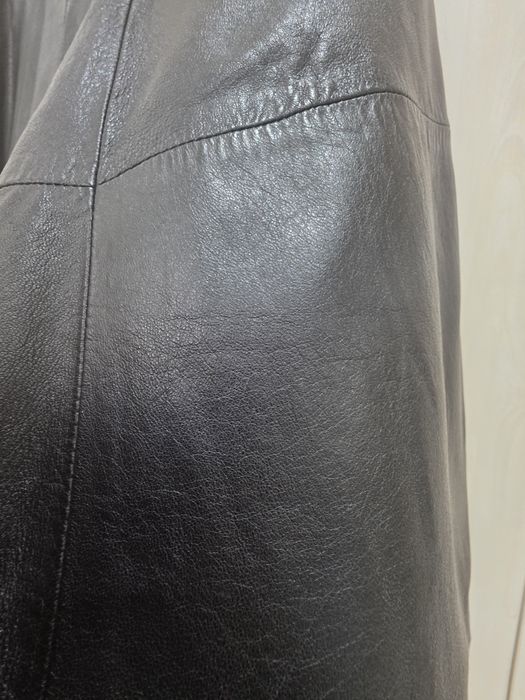Юбка Кожа че́рная размер 38
