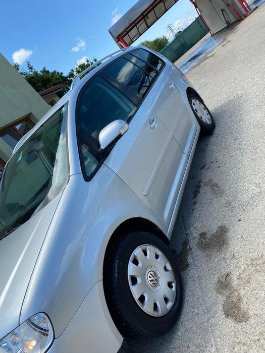 Se vinde Touran stare bună