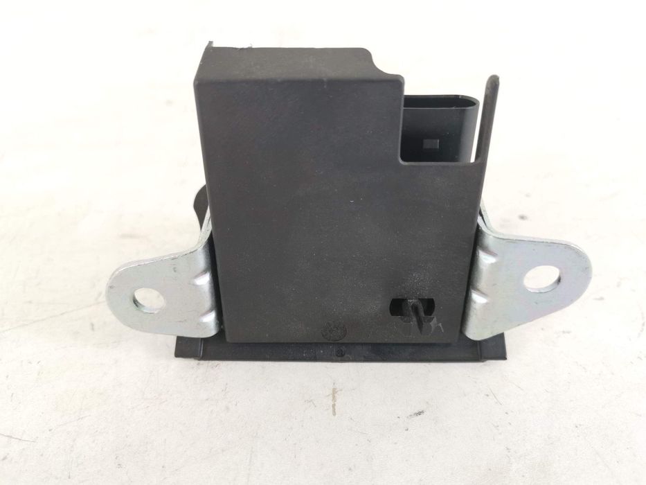 Дръжка/Брава за заден капак Фолксваген / Volkswagen Polo 6 AW/BZ Ориги