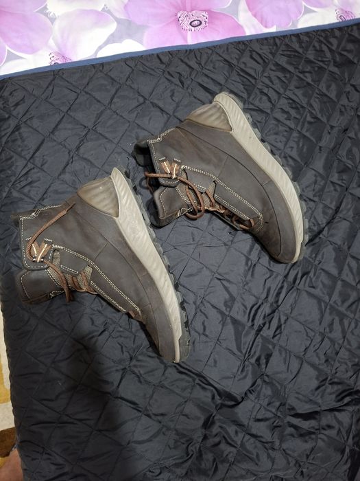 Ghete ecco, mărimea 43