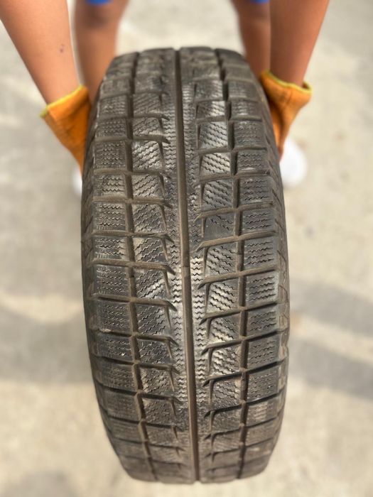 Шины зимние липучка .