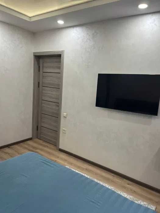 R6 Сдаю Шикарную Квартиру 3/3/9 на Паркентский ор-р ЖК Век!!!