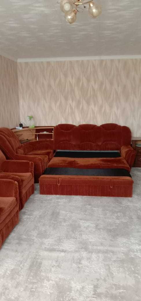 Продам диван Б/У