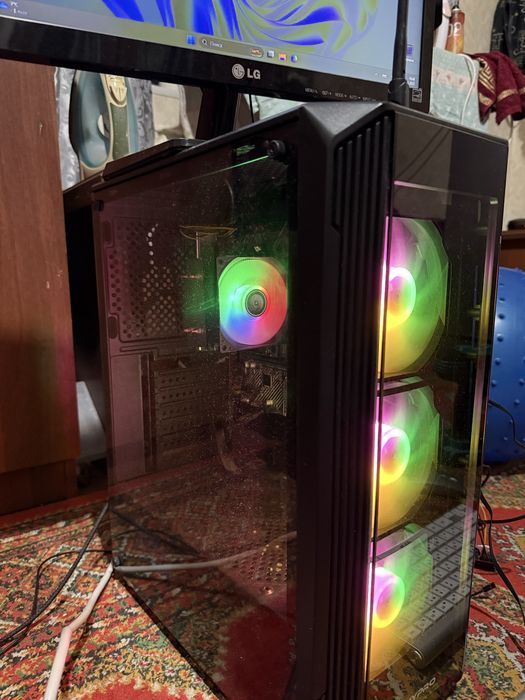 Игровой комп сотилади