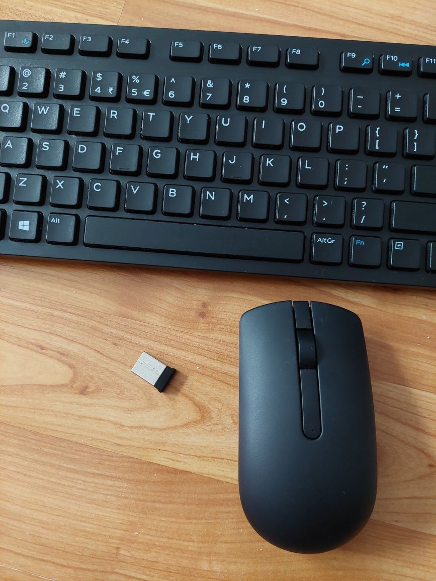 Kit tastatura si mouse wireless Dell WK636p