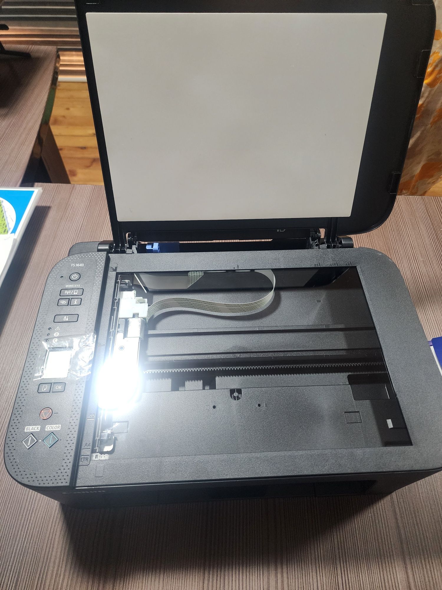 Продаётся цветной принтер Canon 3640