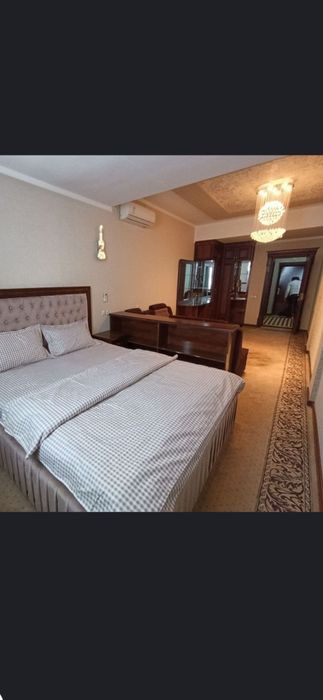 Chilonzor 9-kvartal. Jaxon tillari universiteti yonida