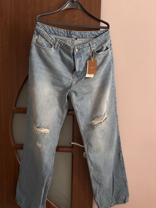 Нови дънки с широк крачол