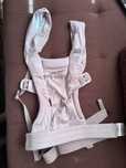 Ергономична раница на Ergobaby Embrace Soft air