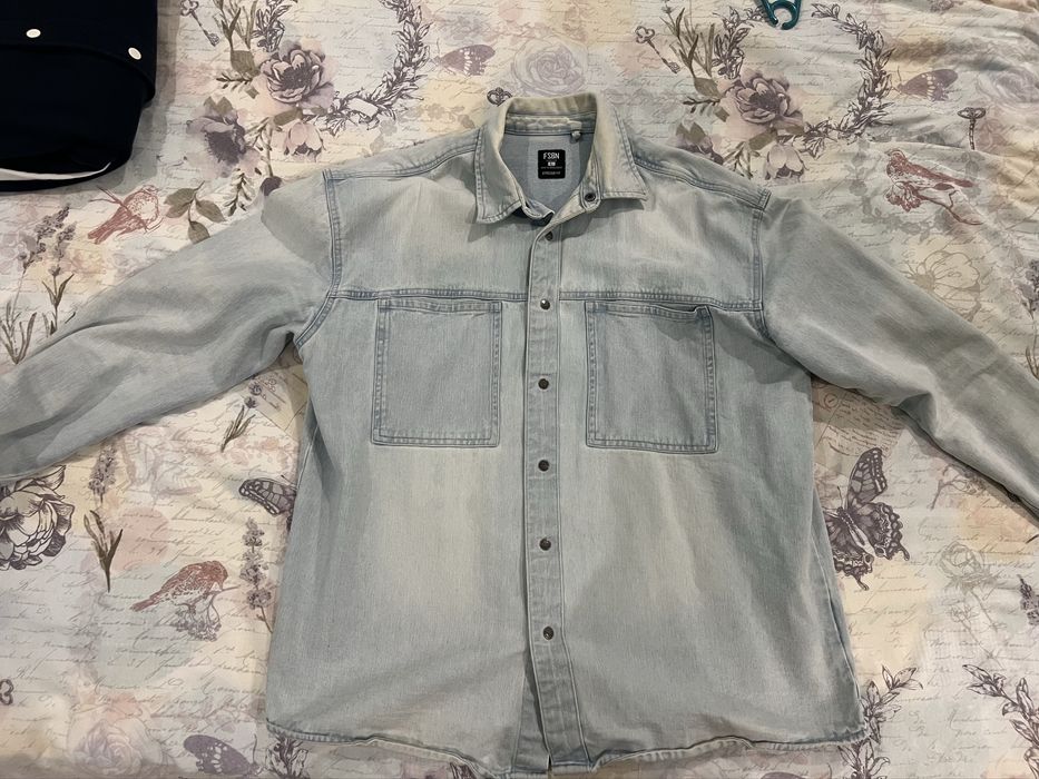 Лот мъжки ризи XL с подарък