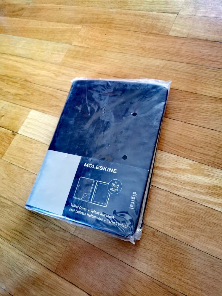 Капак тефтер Moleskine IPad 3 и 4 тънък черен (7 X 9 X 1) от Moleskine