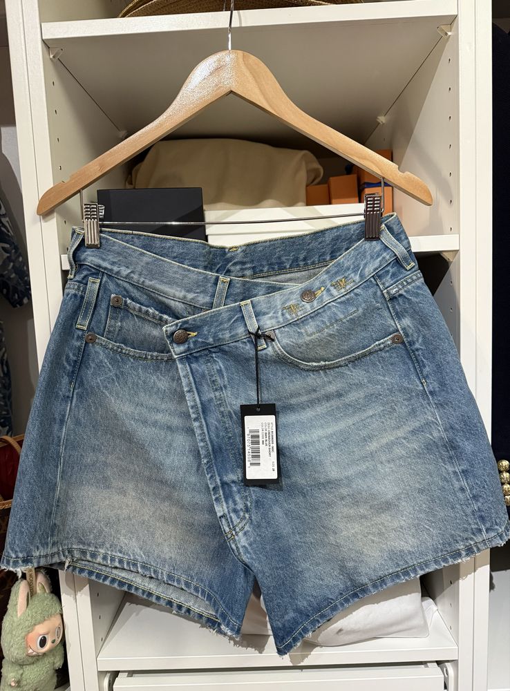 Blugi scurti R13,culoarea Bain blue, măsura 28, noi