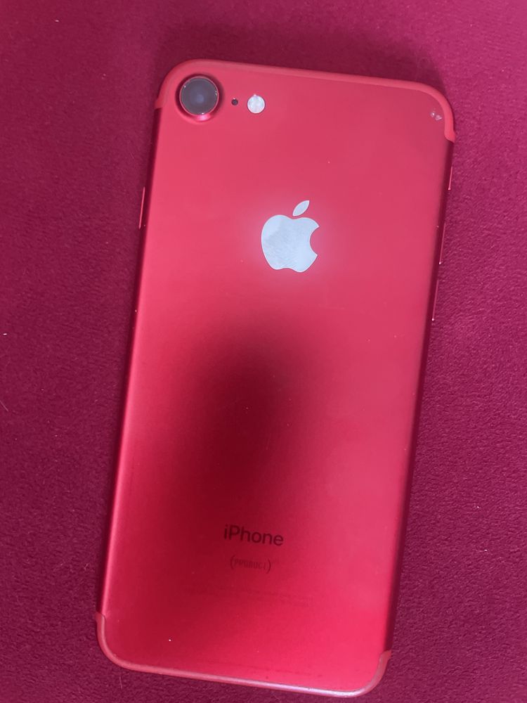 Продам iphone 7 в отличном состоянии