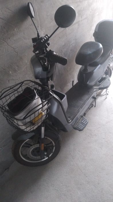 Скутер янги холатда