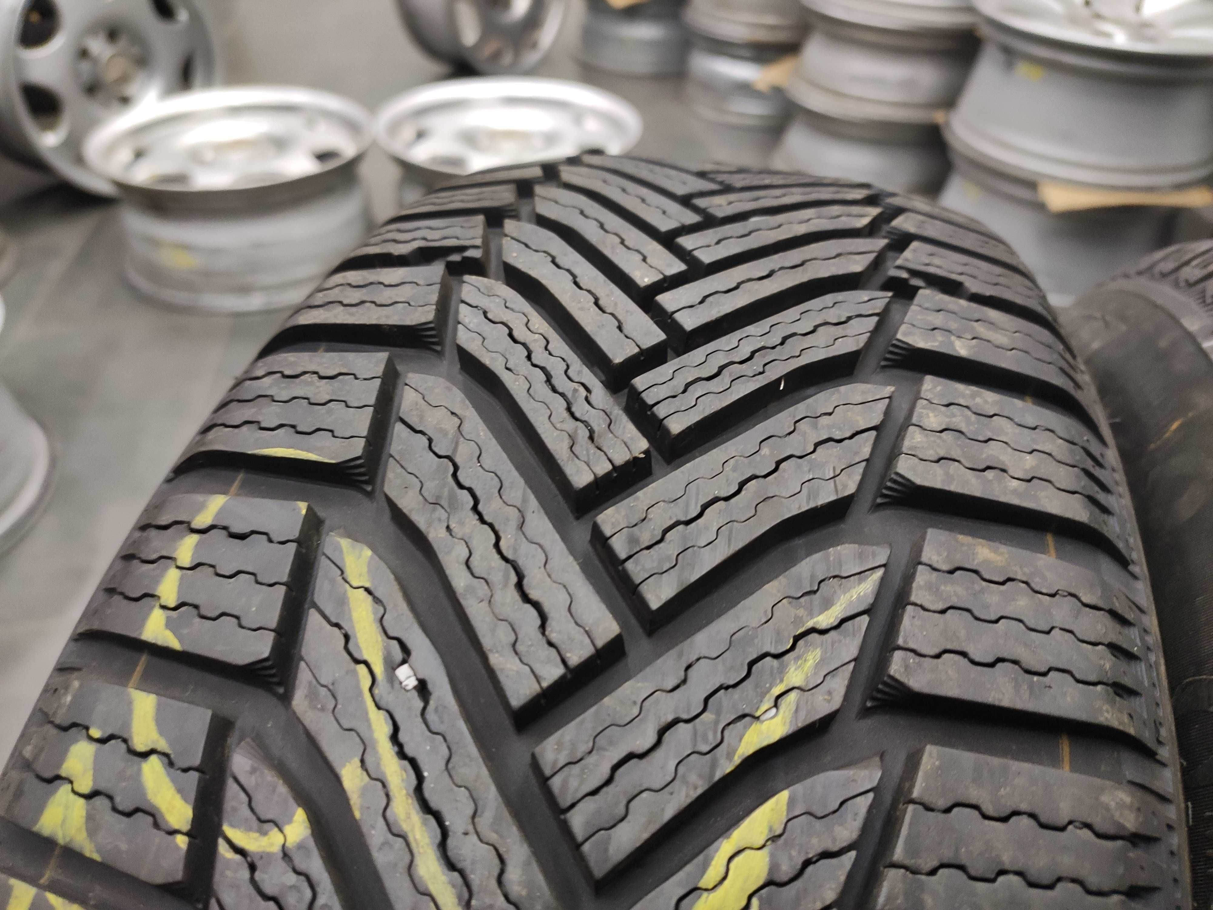 2бр Зимни гуми 205 60 16 - Michelin Alpin 6 - DOT 2023
