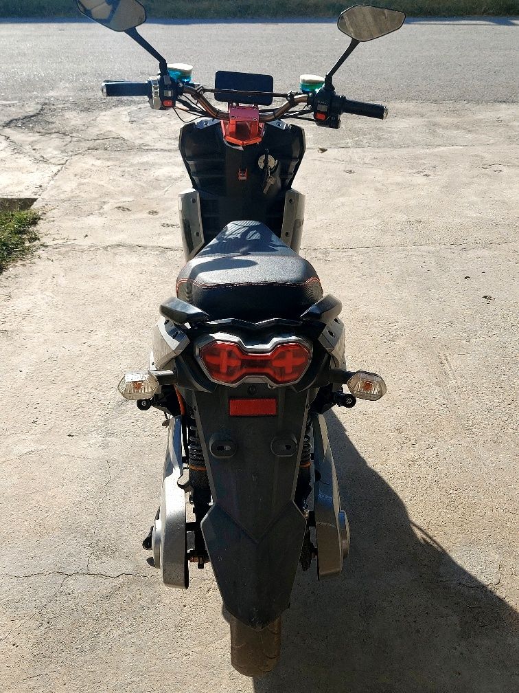 skuter wasat elektroniy Holati yaxshi ideal