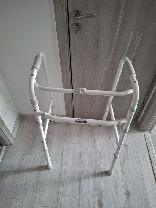 Vând cadru pentru mers