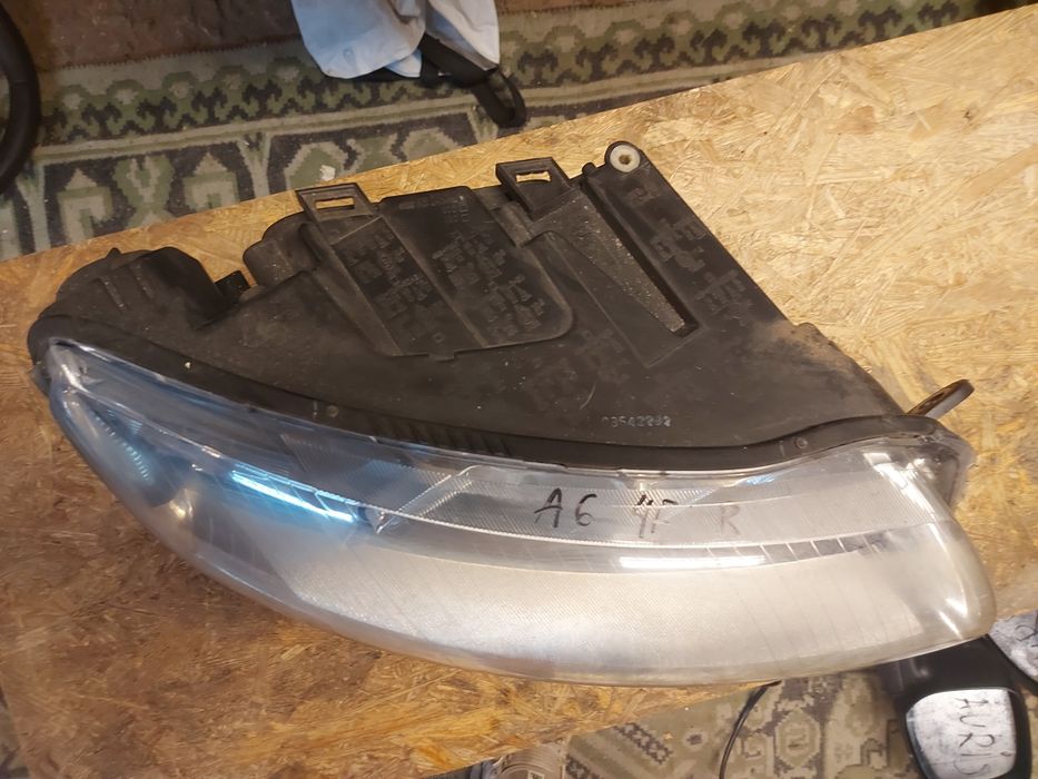 Оригинален Фар за Ауди А6 4F 2005- 2011г