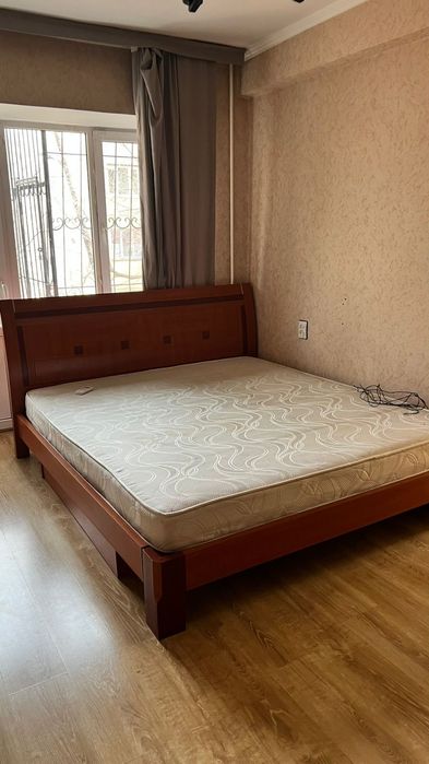 Срочно продам 2х спаль. кровать и софу