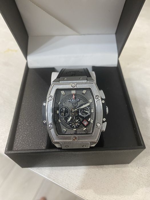 Продам часы Hublot в отличном состоянии.