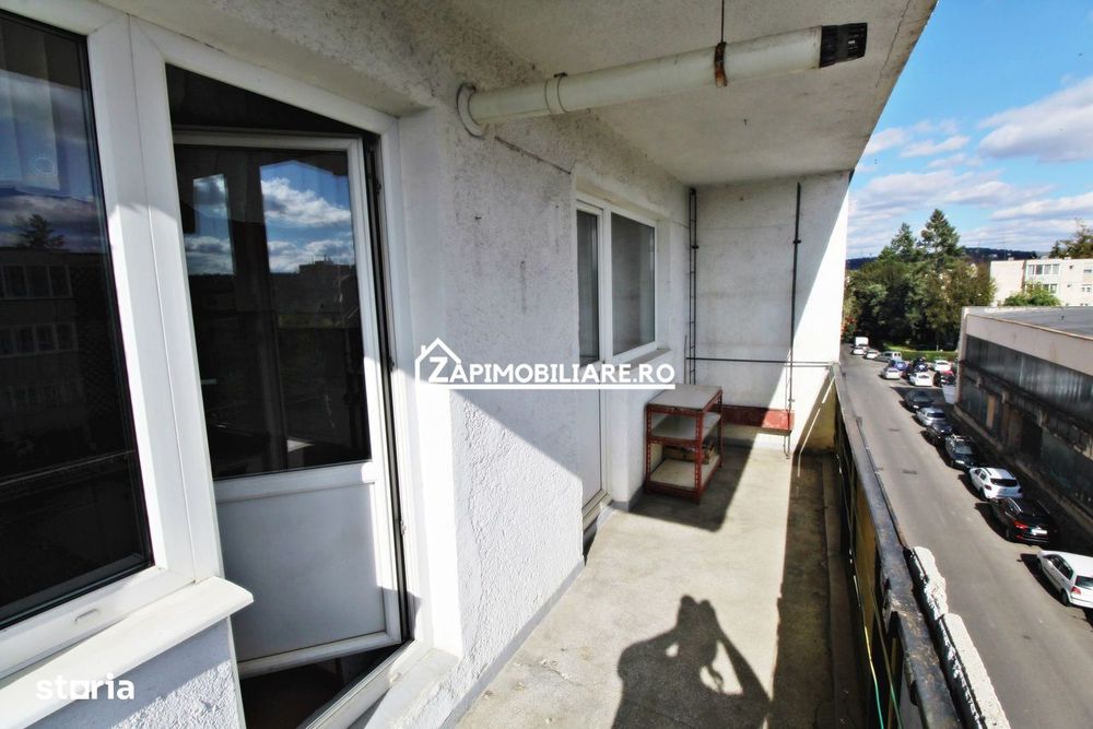 Dambu Pietros - Zona Ansamblul Muresul - 4 camere - 2 balcoane