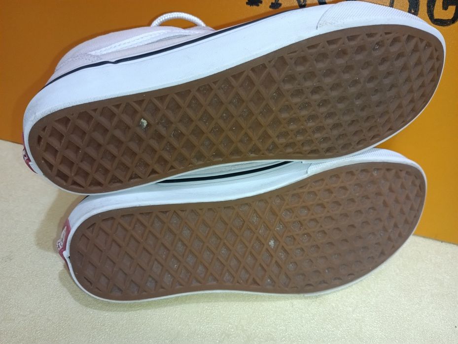 Vans розови кожени N 37 - 29 лв