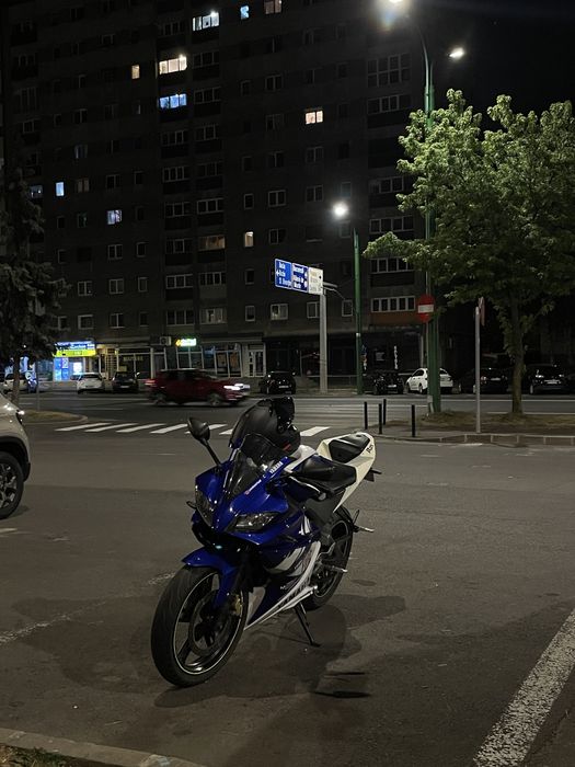 Yamaha yzf r125