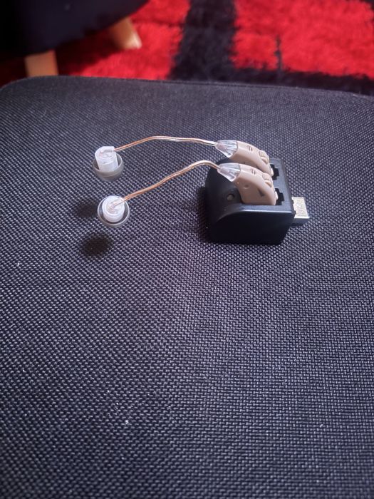 Aparate auditive (amplificatoare de auz)